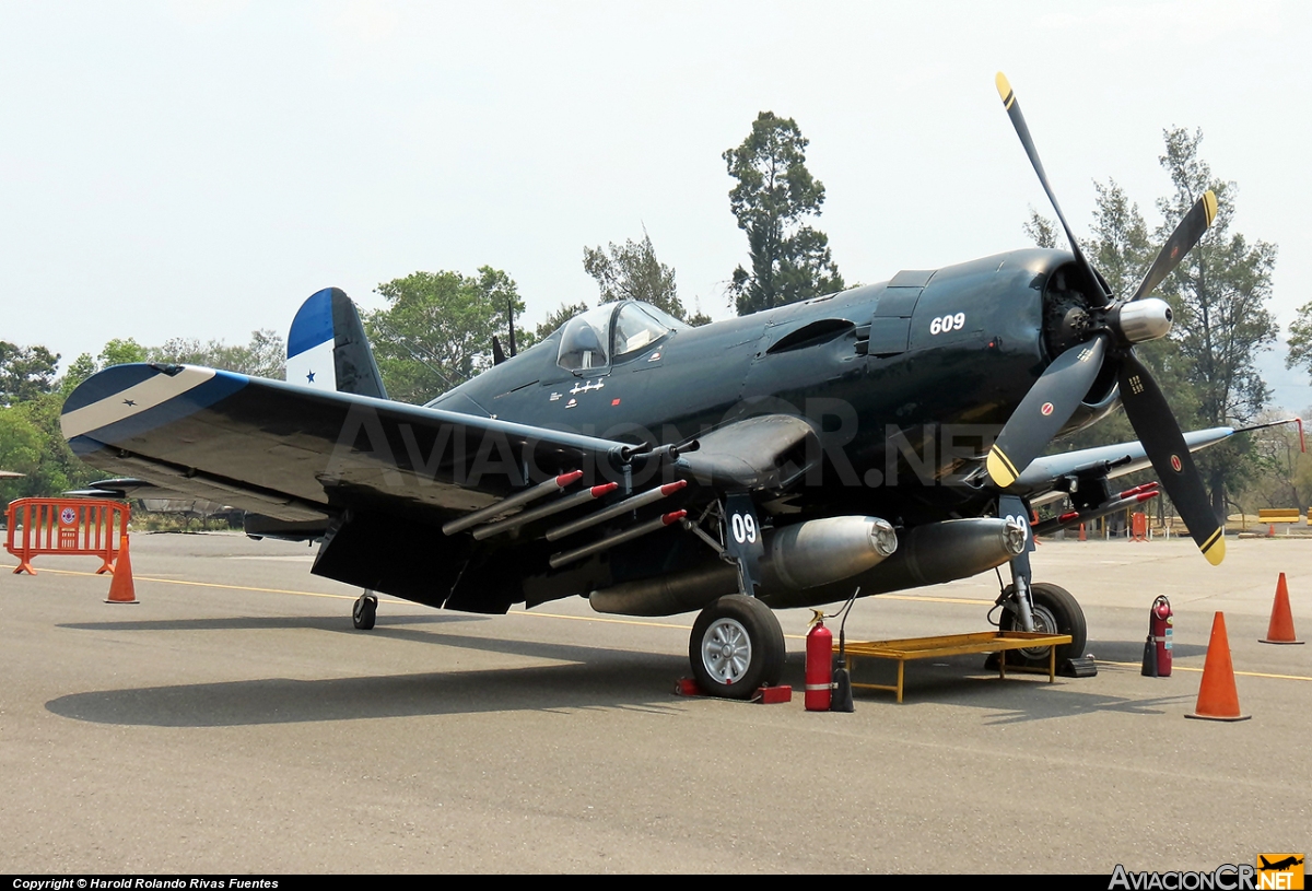 FAH-609 - Chance-Vought F4U-5NL Corsair - Fuerza Aerea Hondureña