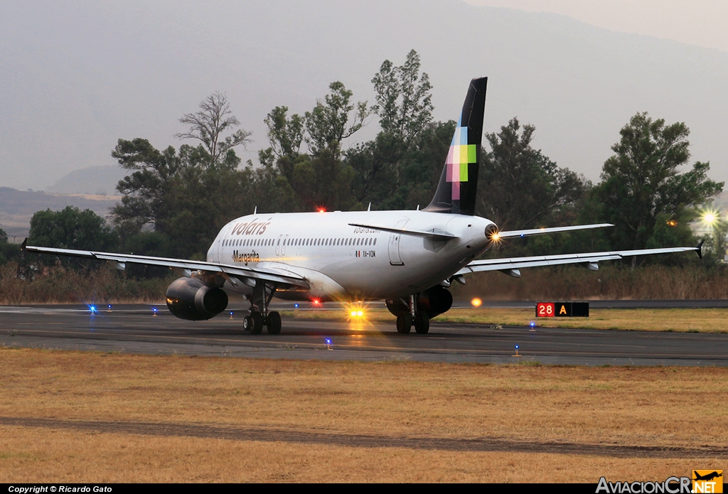 XA-VOM - Airbus A320-232 - Volaris