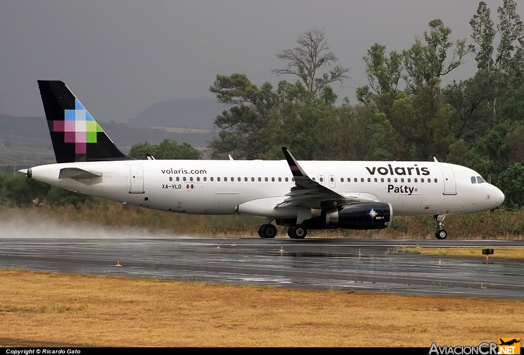 XA-VLD - Airbus A320-233 - Volaris