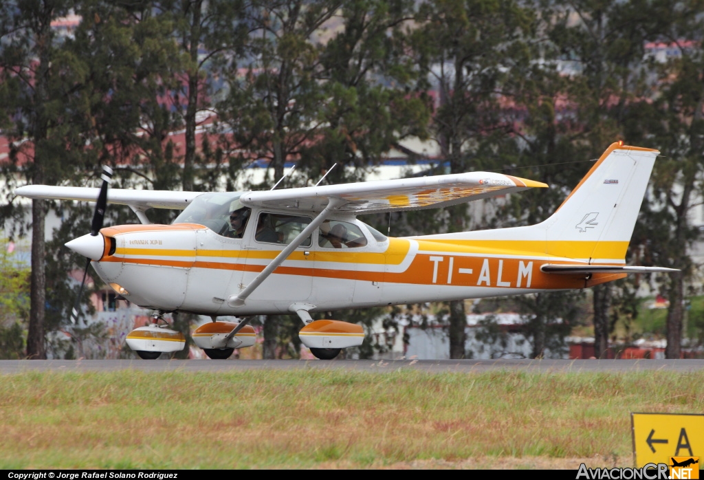 TI-ALM - Cessna R172K Hawk XP - Privado