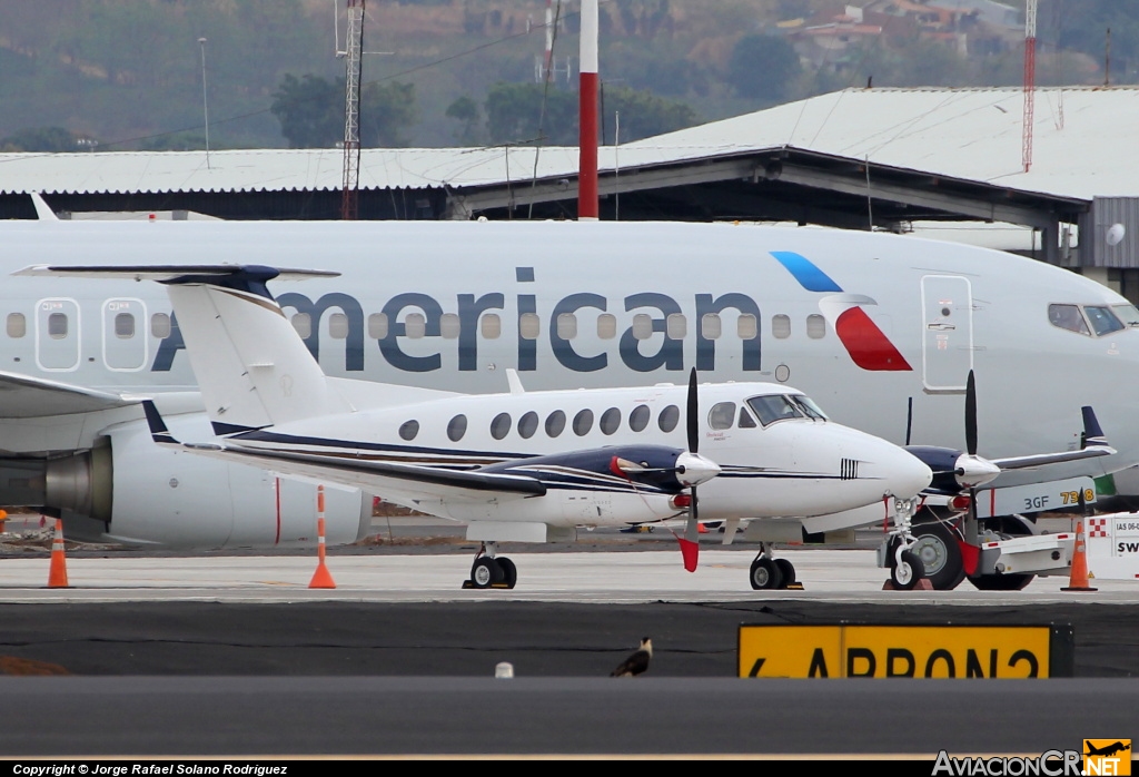 N517DP - Beechcraft Super King Air 300 - Privado