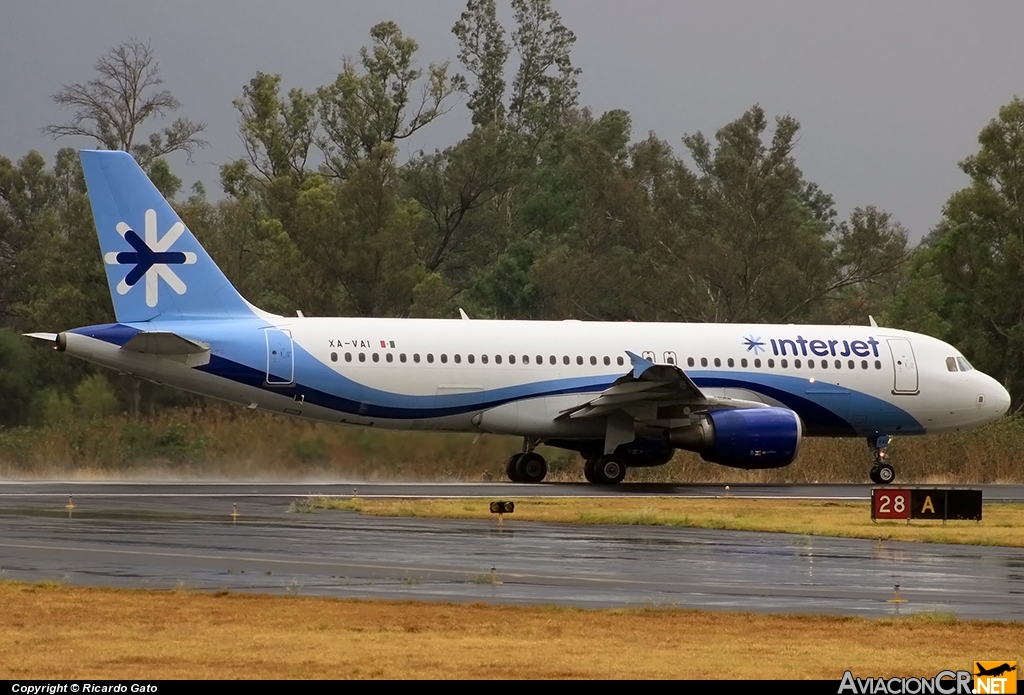 XA-VAI - Airbus A320-214 - Interjet