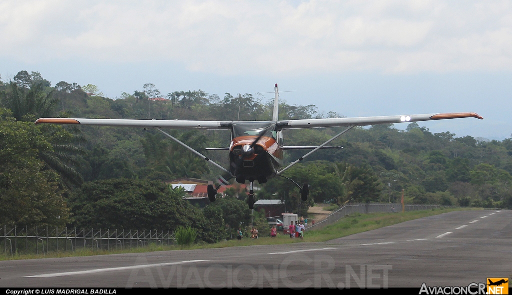 TI-AJC - Cessna 182J Skylane - Privado