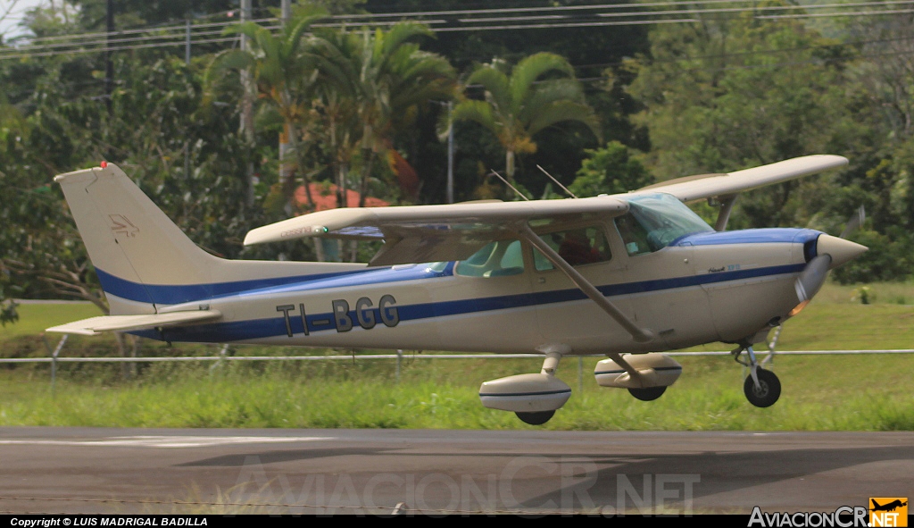 TI-BGG - Cessna R172K Hawk XP II - Privado