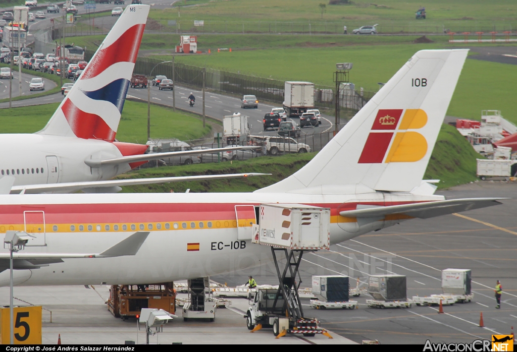 EC-IOB - Airbus A340-642 - Iberia