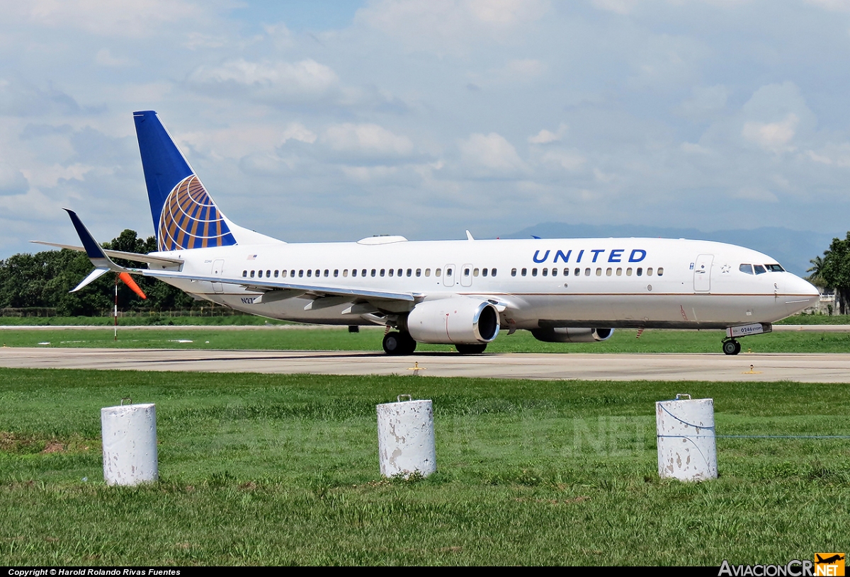 N27246 - Boeing 737-824 - United Airlines