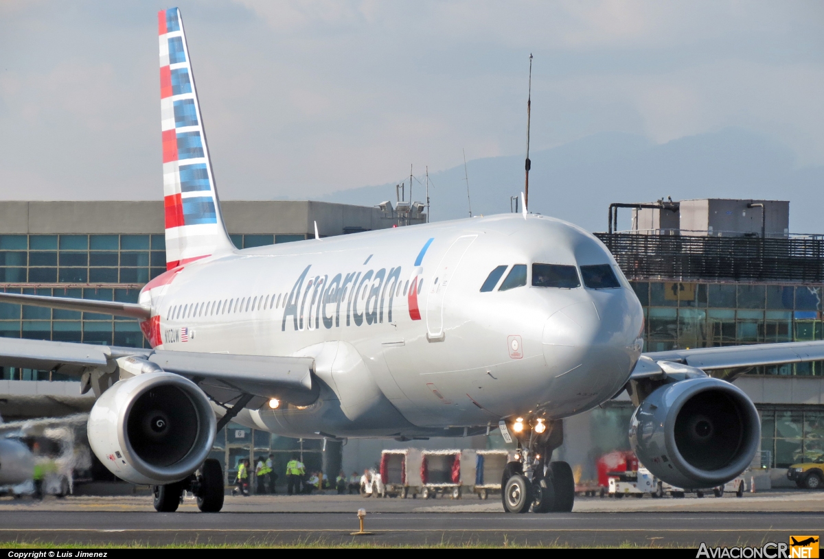 N102UW - Airbus A320-214 - American Airlines
