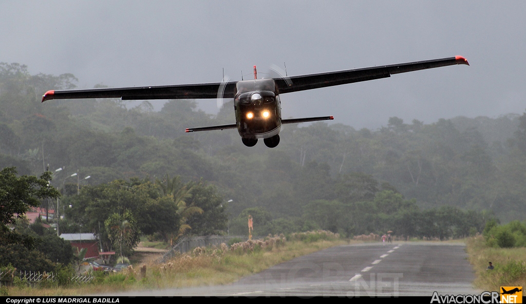 TI-AUJ - Cessna T210N Turbo Centurion II - Carmonair Charter