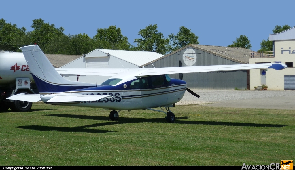 N2258S - Cessna 210L Centurion II - Privado