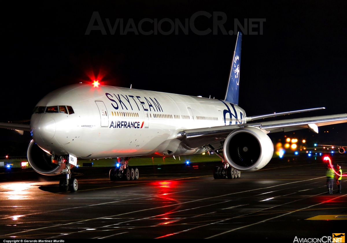 F-GZNN - Boeing 777-328ER - Air France