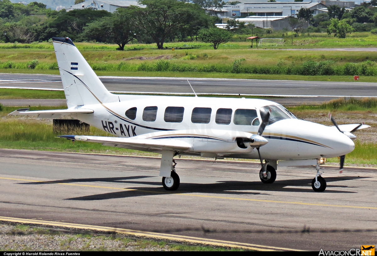 HR-AYK - Piper PA-31-350 Navajo Chieftain - Privado