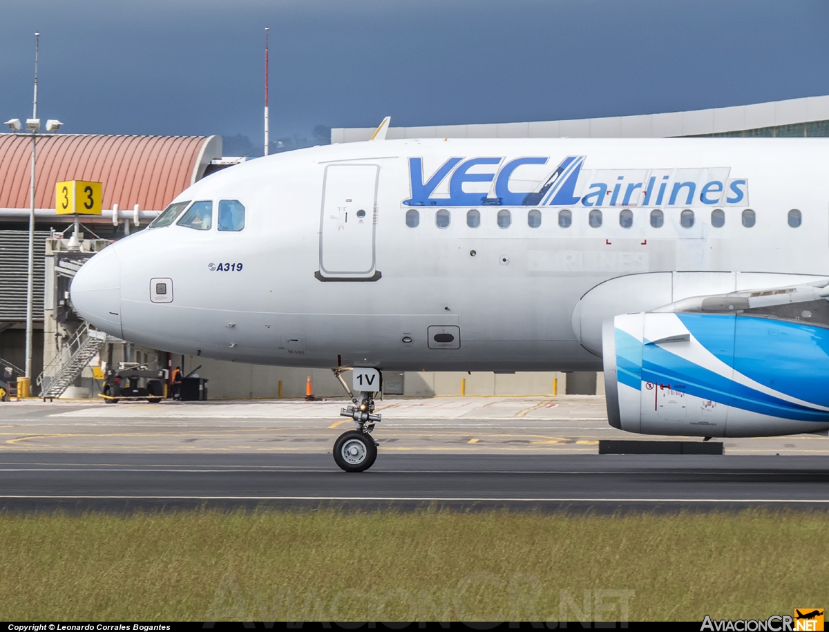 N1821V - Airbus A319-132 - VECA