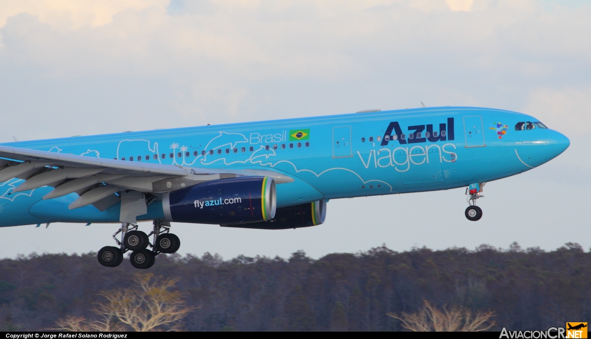 PR-AIU - Airbus A330-243 - Azul Linhas Aéreas Brasileiras