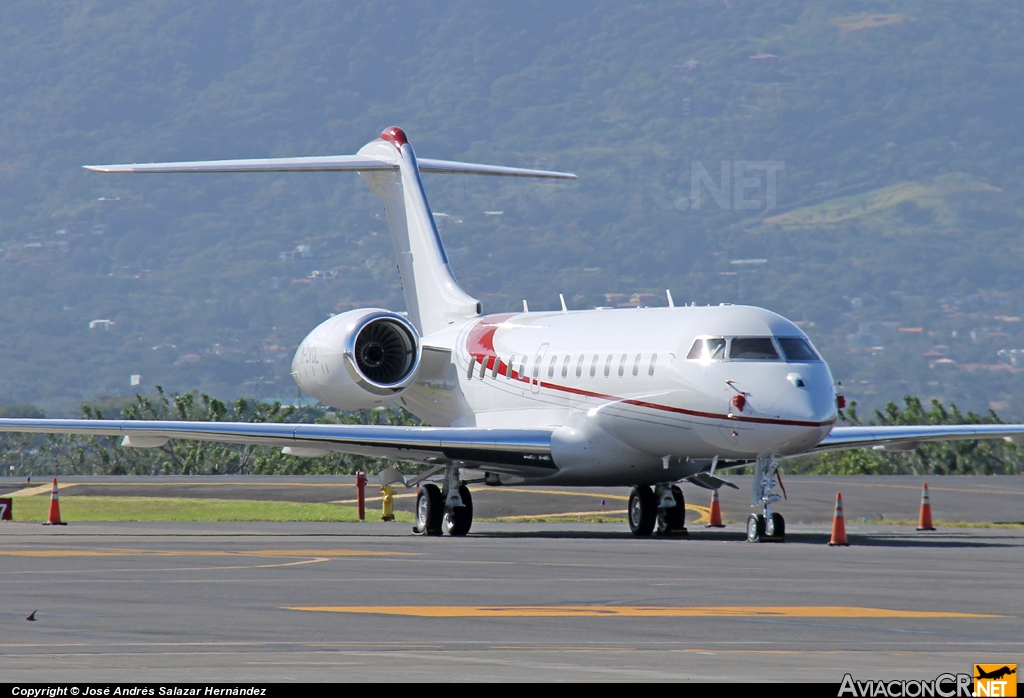 M-CVGL - Bombardier BD-700-1A11 Global 5000 - Privado