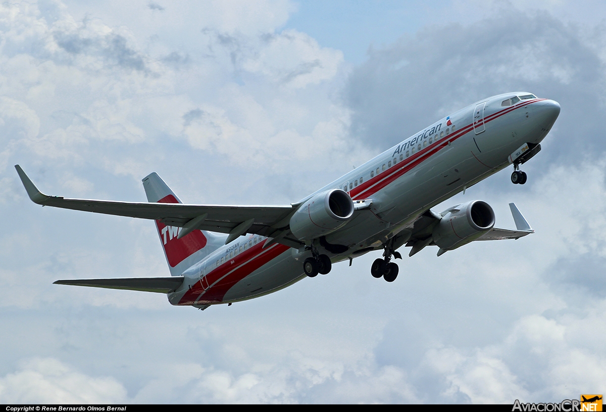 N915NN - Boeing 737-823 - American Airlines