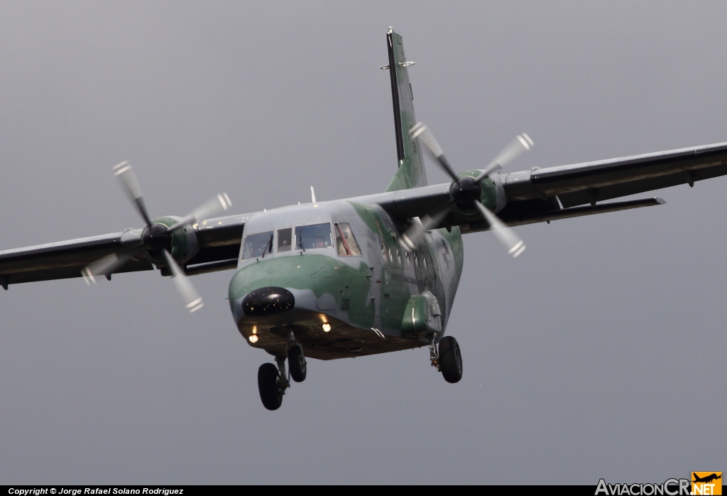 AN-260 - CASA C-212-300 - Servicio Aeronaval de Panama