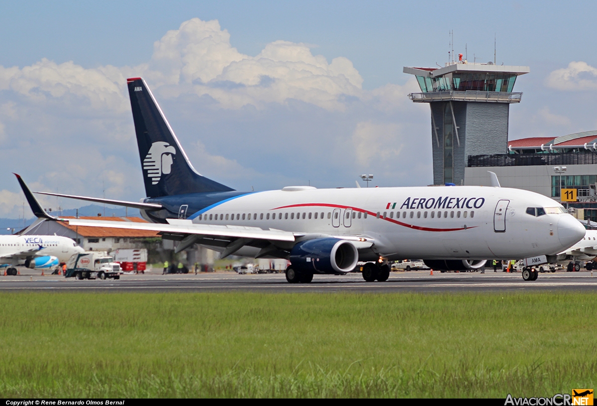 XA-AMA - Boeing 737-858 - Aeromexico