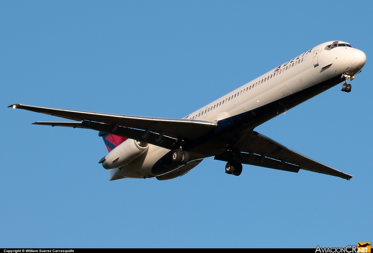 N931DL - McDonnell Douglas MD-88 - Delta Air Lines