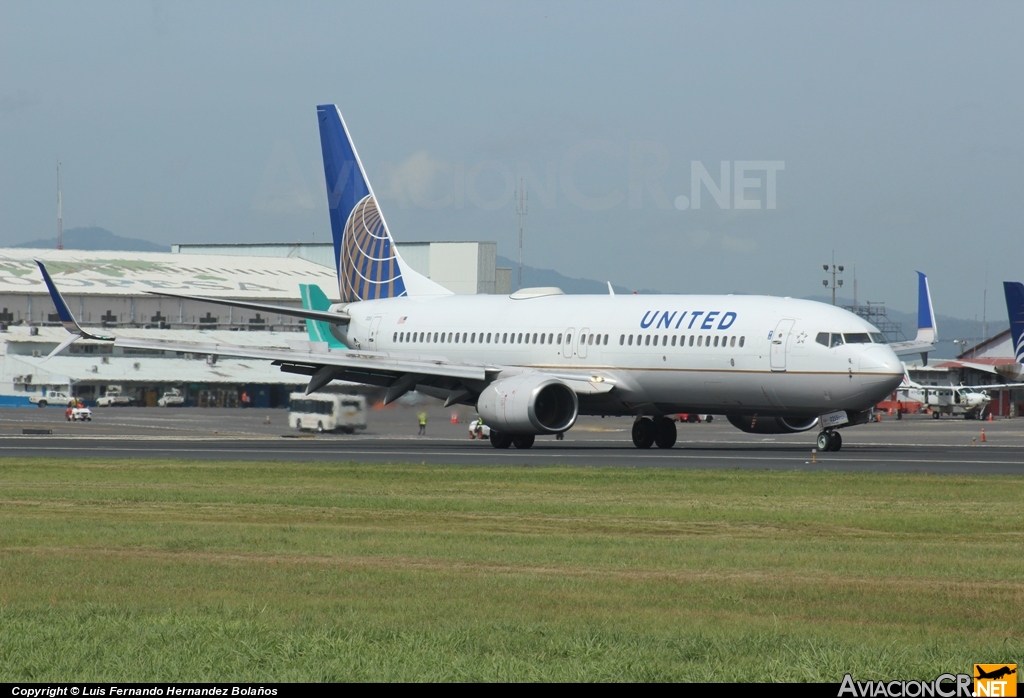 N37255 - Boeing 737-824 - United Airlines