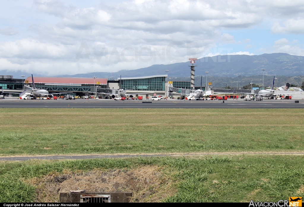 MROC - Aeropuerto - Rampa