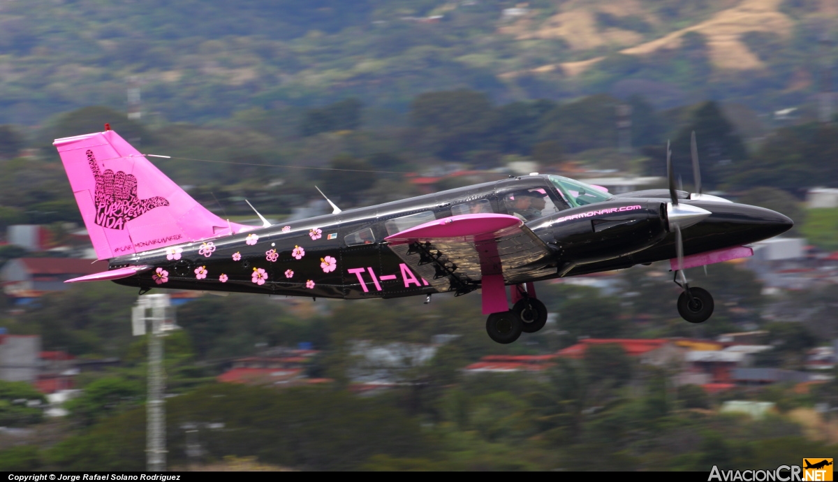 TI-API - Piper PA-34-200T Seneca II - ECDEA - Escuela Costarricense de Aviación