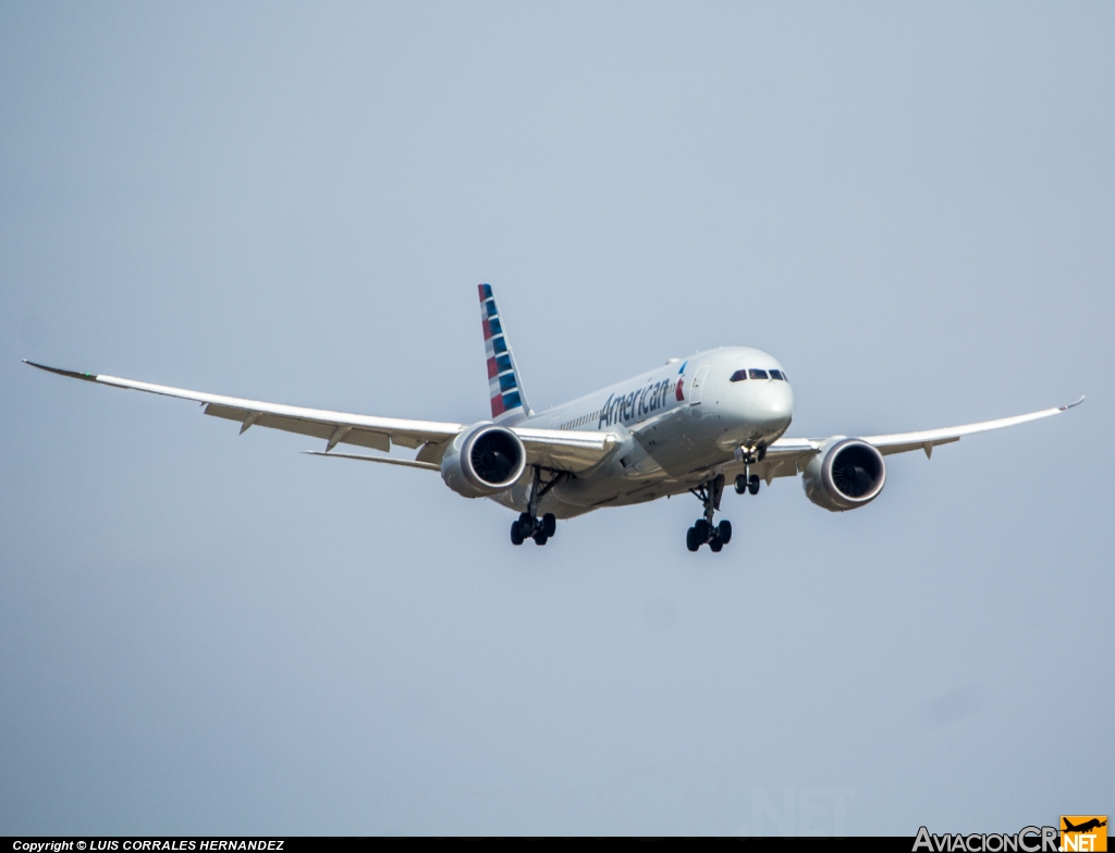 N781AN - Boeing 777-223(ER) - American Airlines