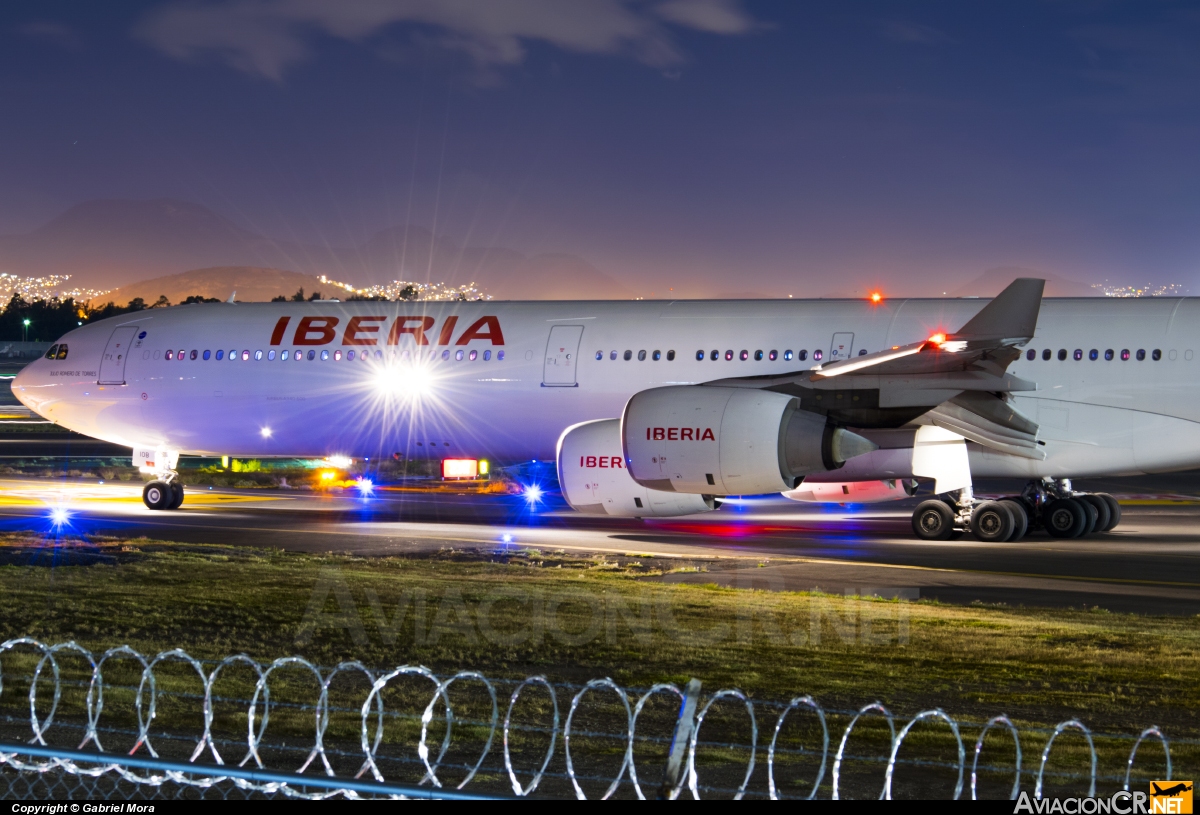 EC-IOB - Airbus A340-642 - Iberia