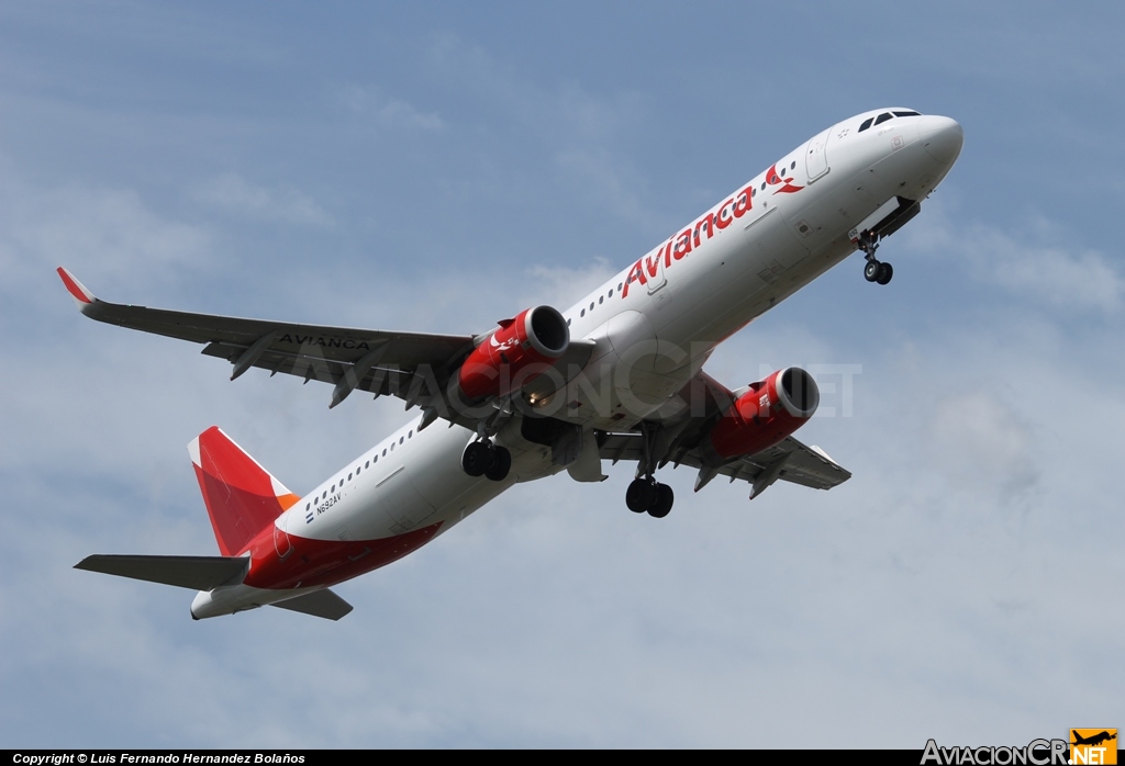 N692AV - Airbus A321-231 - Avianca