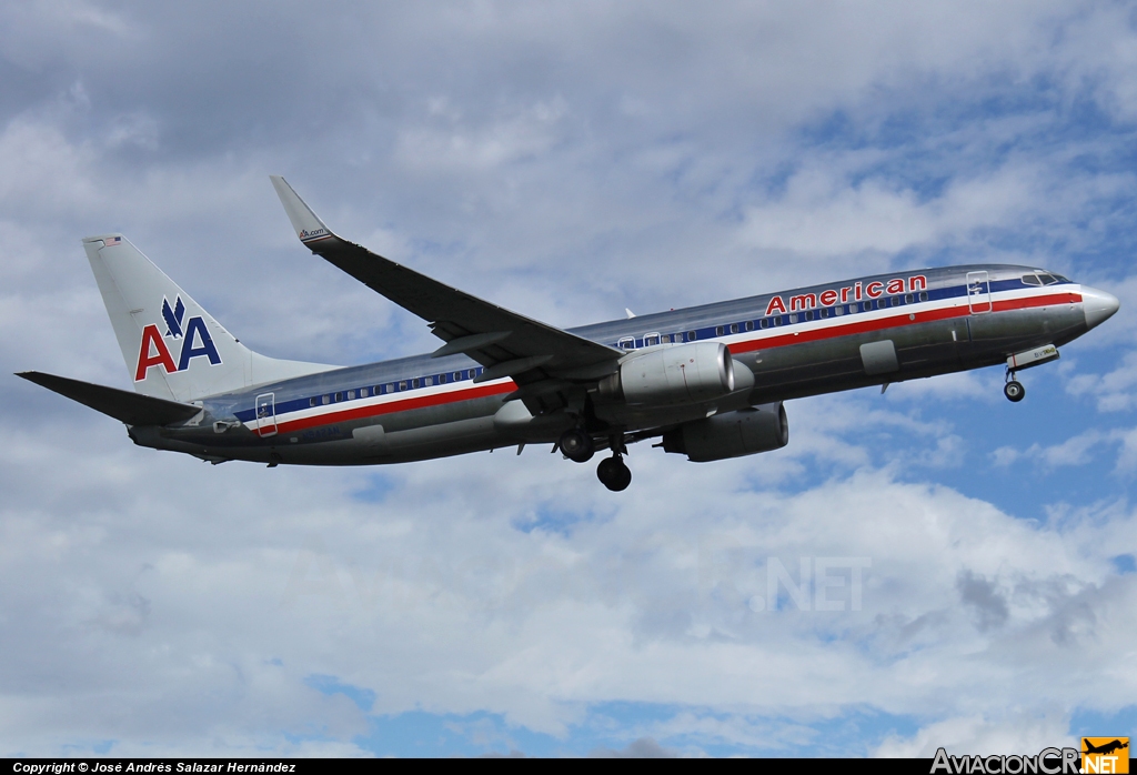 N943AN - Boeing 737-823 - American Airlines