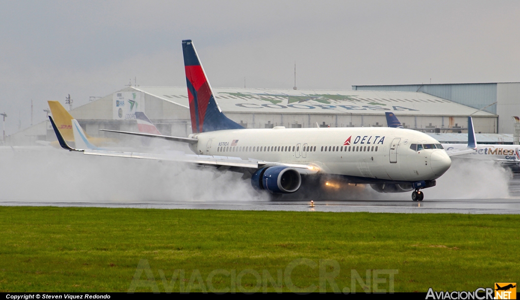 N739DA - Boeing 737-832 - Delta Airlines